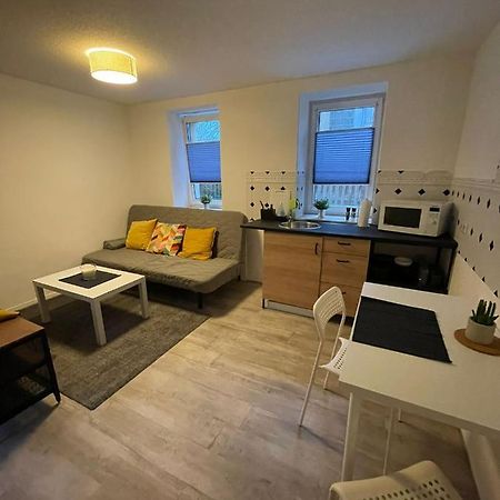 Ruhiges Apartment Im Herzen Von Гера Экстерьер фото