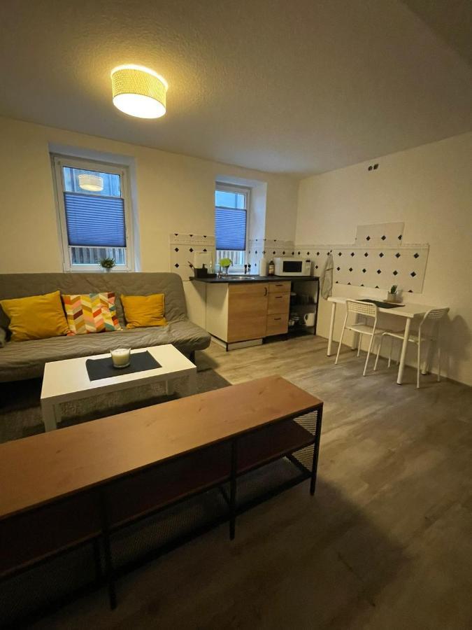 Ruhiges Apartment Im Herzen Von Гера Экстерьер фото
