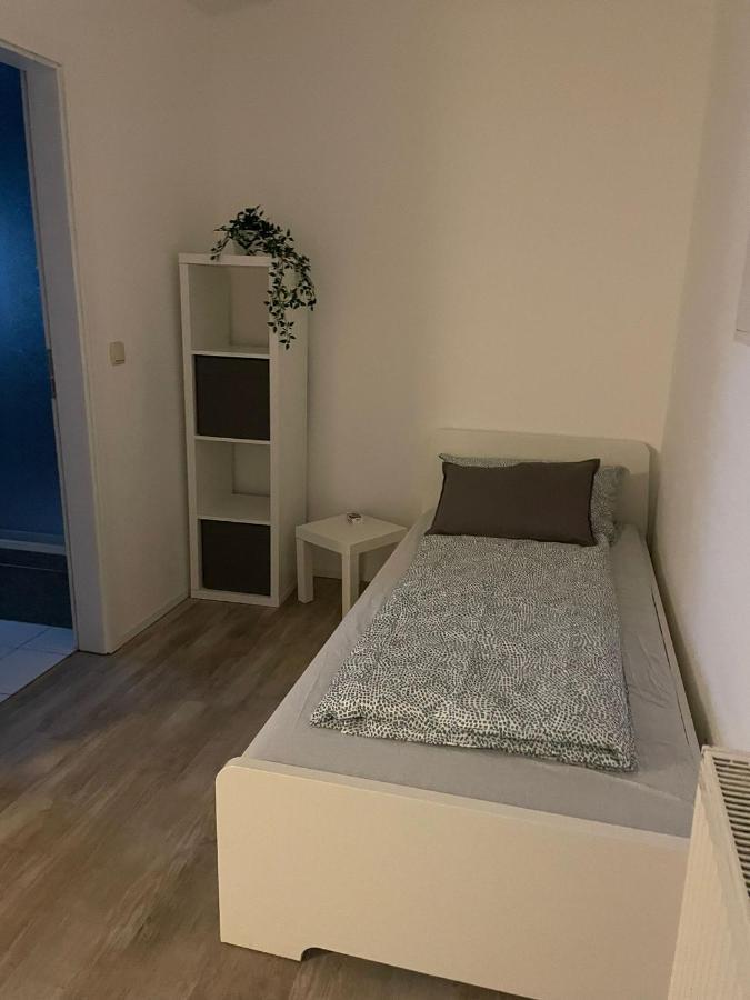 Ruhiges Apartment Im Herzen Von Гера Экстерьер фото