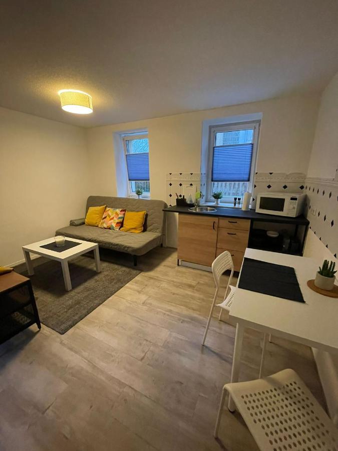 Ruhiges Apartment Im Herzen Von Гера Экстерьер фото